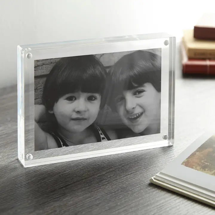 Magnetic Picture Frame