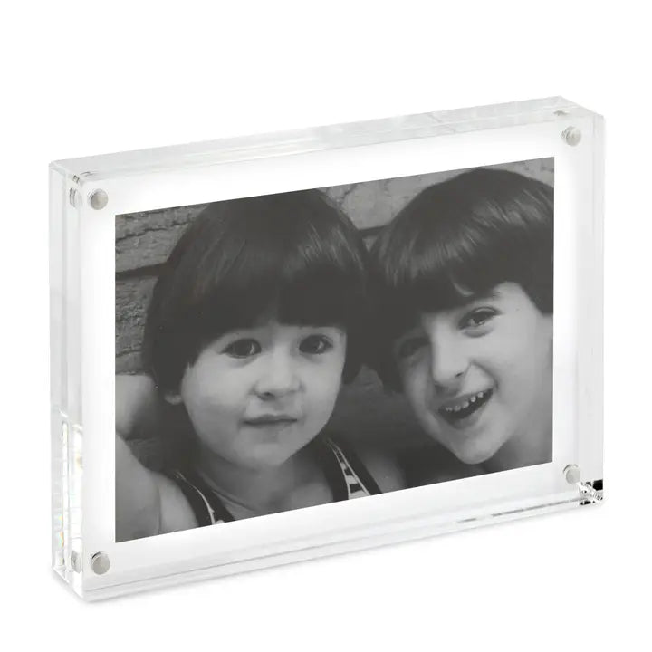 Magnetic Picture Frame